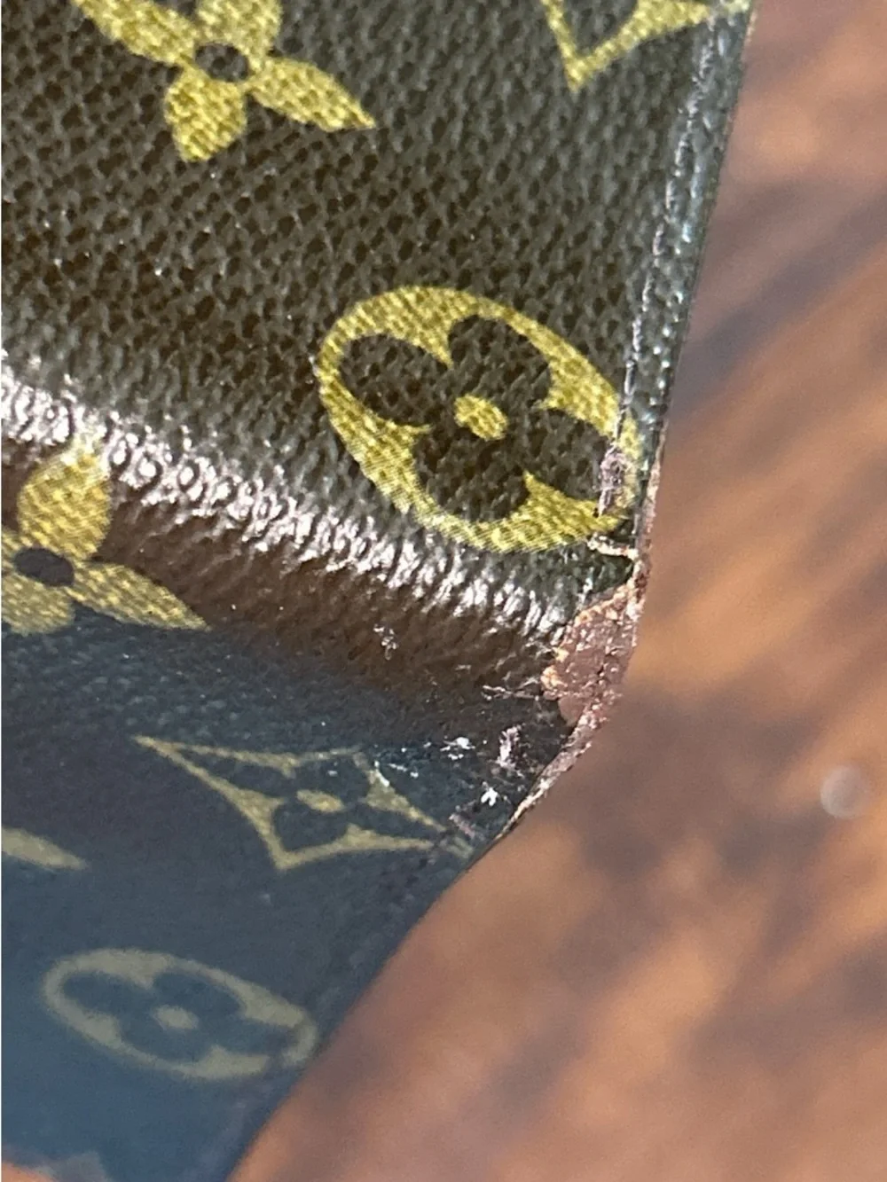 Louis Vuitton MEN’s BIFOLD Wallet -